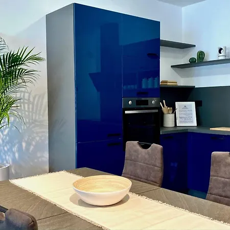 Daire E&t By Locap Group