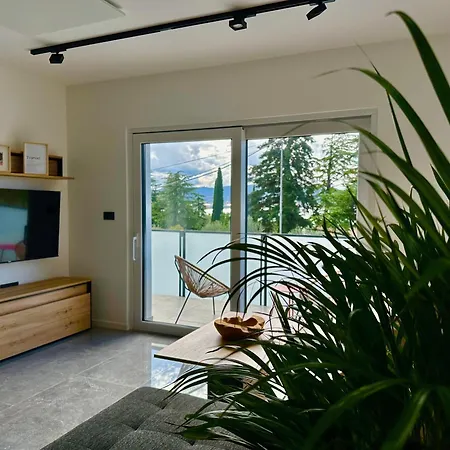Daire E&t By Locap Group *