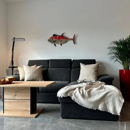 E&t By Locap Group *