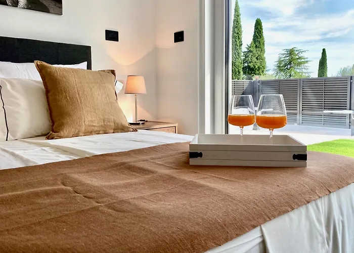 E&t By Locap Group *