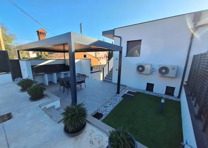 E&t By Locap Group *